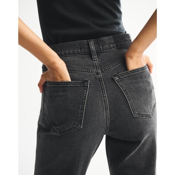 Abercrombie & Fitch Ultra High Rise 90s Straight Jean Size 30 Washed Black Vent - Picture 6 of 12